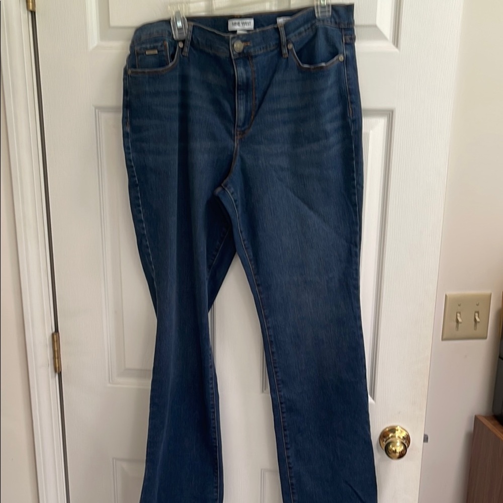 NINE WEST JEANS NWOT SIZE 14/32